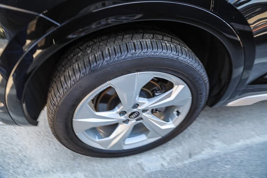 Thumbnail: 2022 Audi Q5 - 12