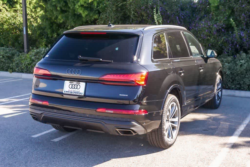 Thumbnail: 2026 Audi Q7 - 9
