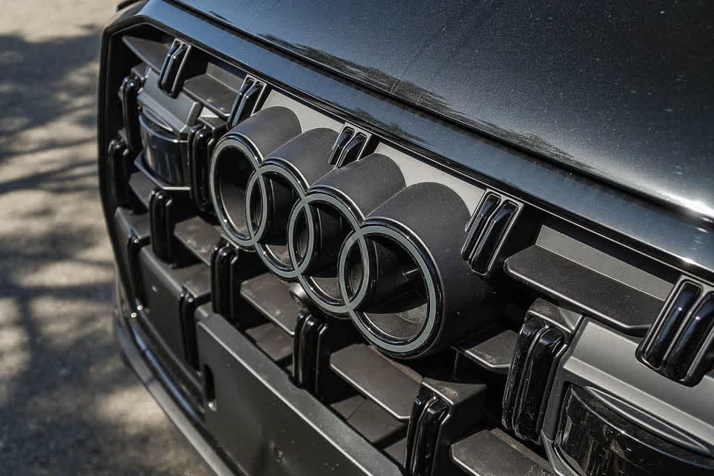 Thumbnail: 2026 Audi Q7 - 9