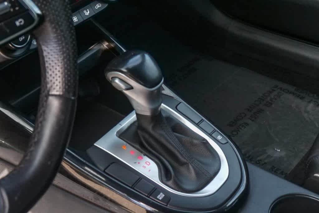 Thumbnail: 2022 Kia Forte - 16