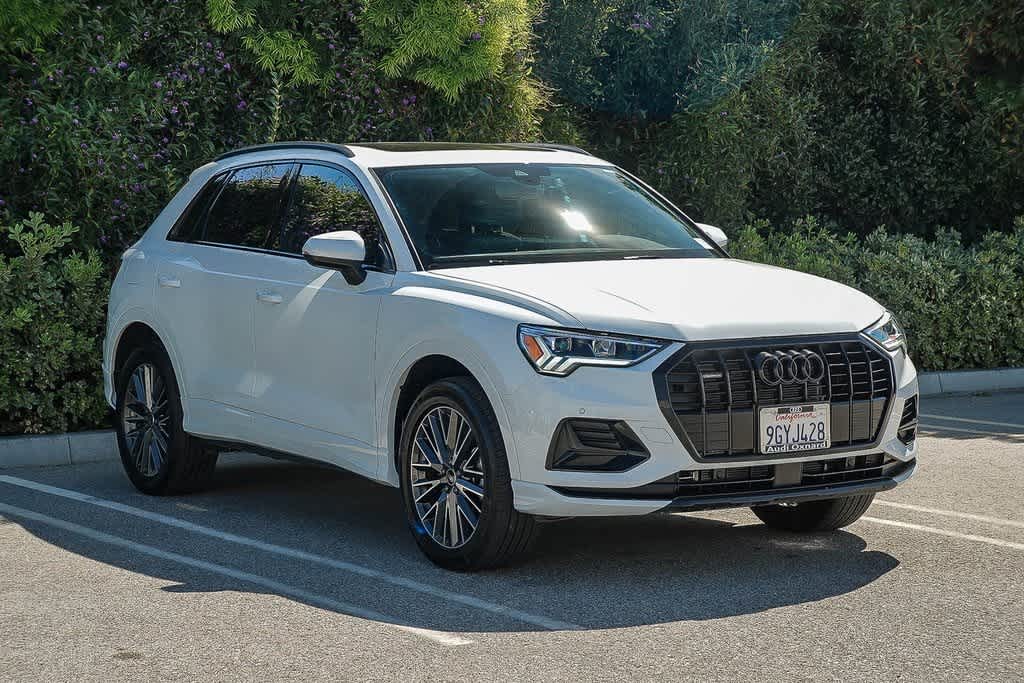 Thumbnail: 2023 Audi Q3 - 3