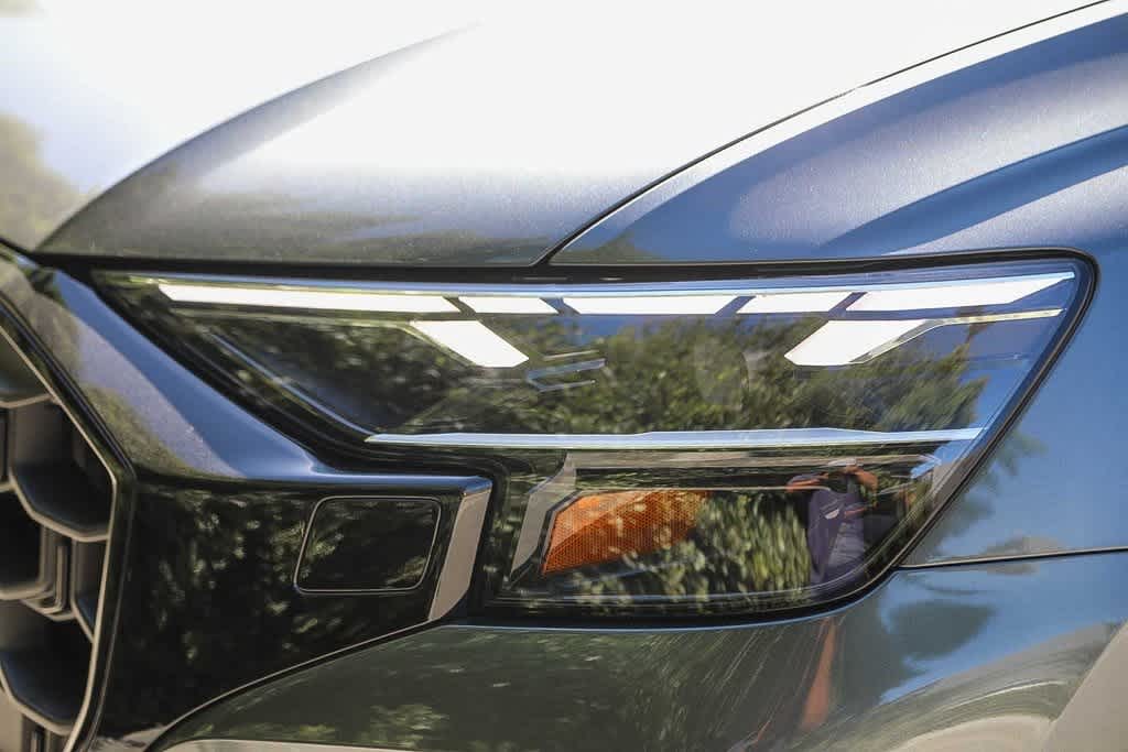 Thumbnail: 2025 Audi Q8 - 7