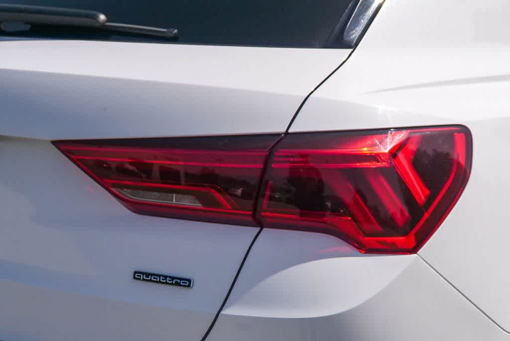 Thumbnail: 2024 Audi Q3 - 13