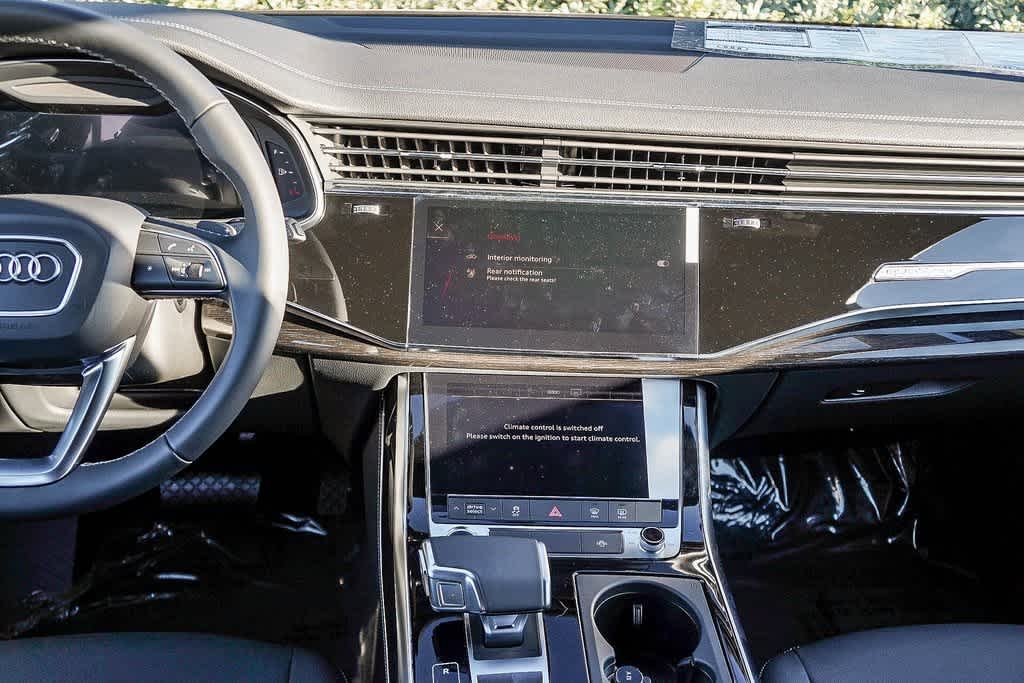 Thumbnail: 2026 Audi Q7 - 13