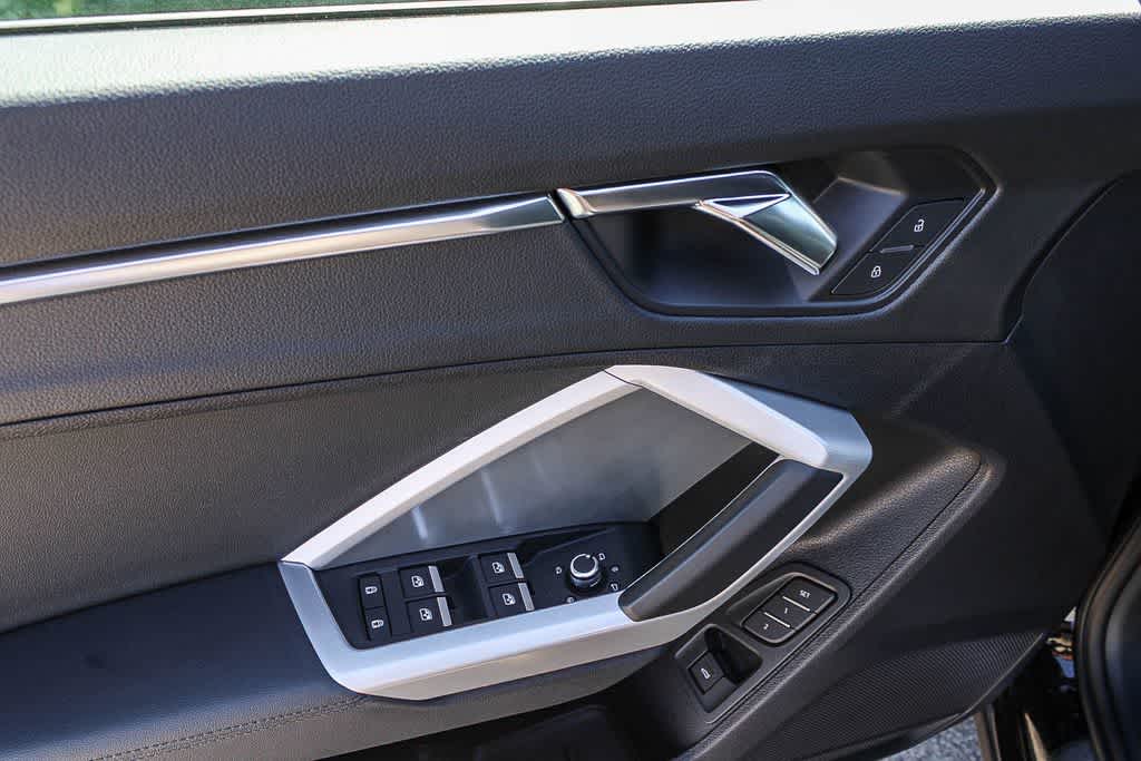 Thumbnail: 2022 Audi Q3 - 20