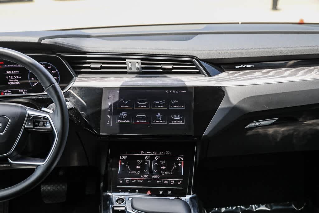 Thumbnail: 2024 Audi Q8 e-tron - 12