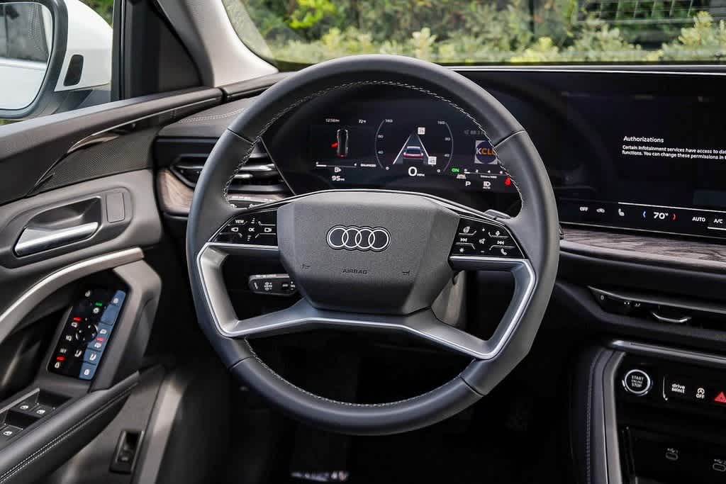 Thumbnail: 2025 Audi Q5 - 15