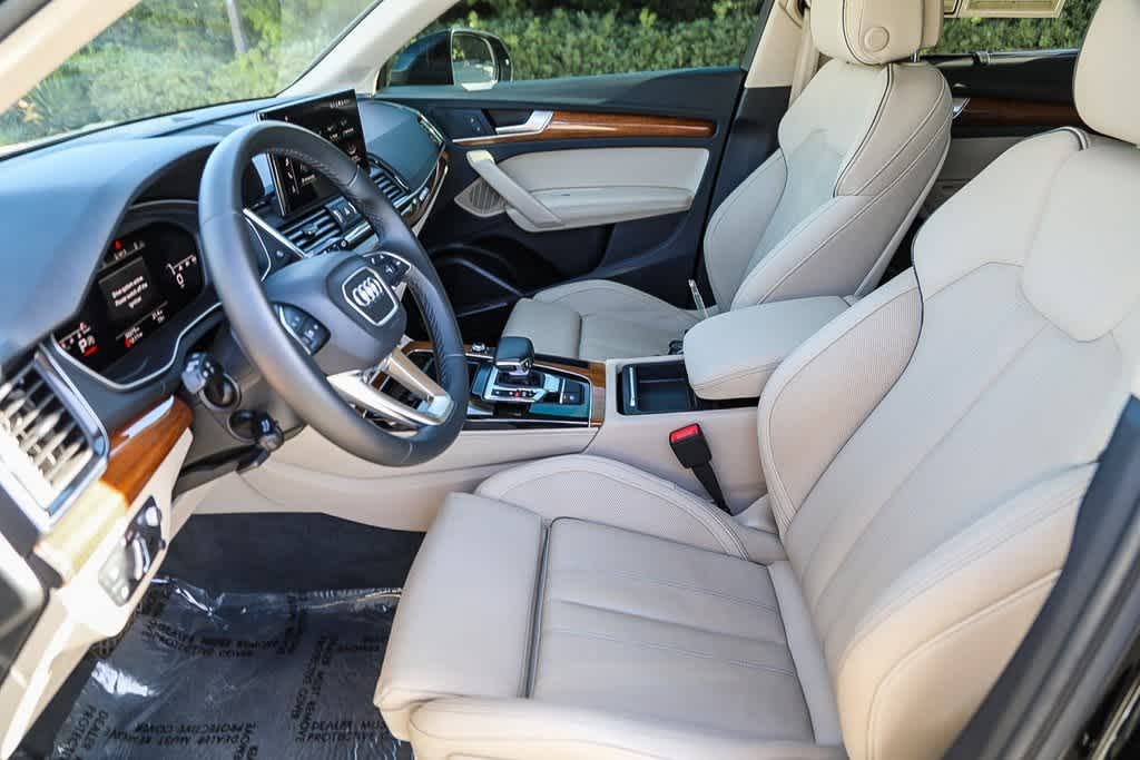 Thumbnail: 2022 Audi Q5 - 16