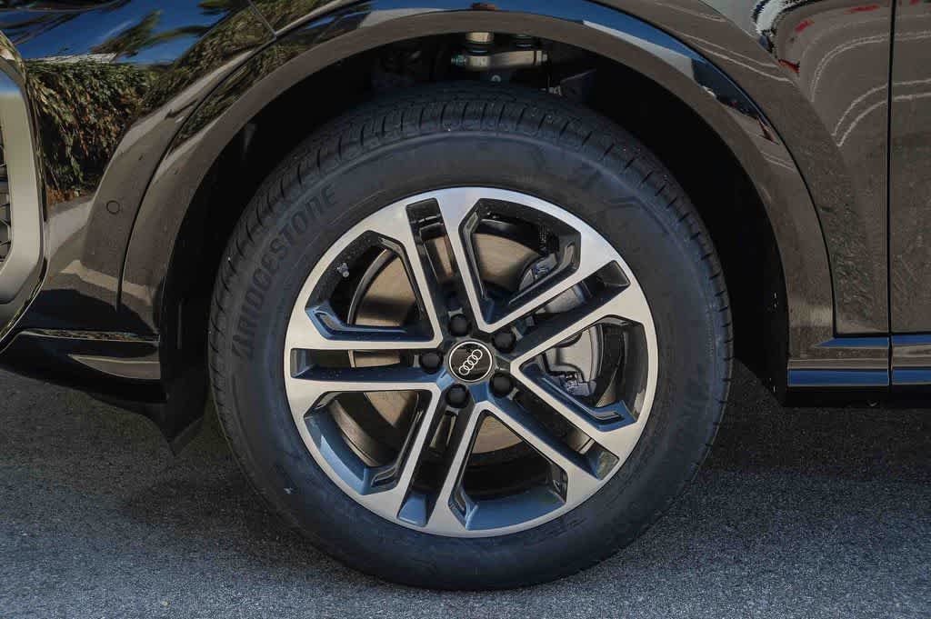 Thumbnail: 2026 Audi Q5 - 10