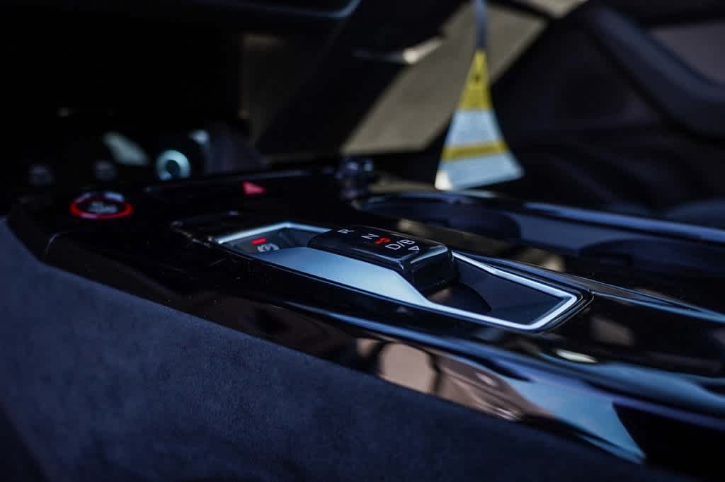 Thumbnail: 2025 Audi SQ6 e-tron - 24