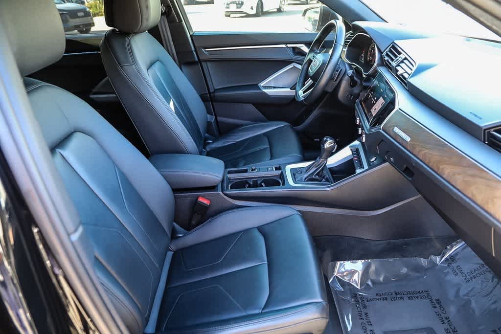 Thumbnail: 2022 Audi Q3 - 14