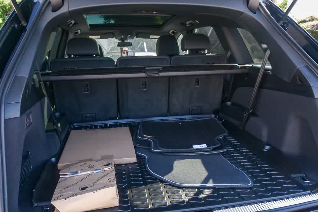 Thumbnail: 2026 Audi Q7 - 24