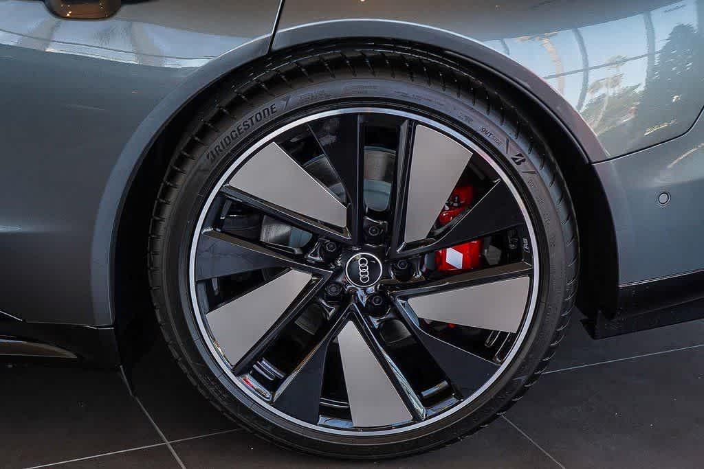 Thumbnail: 2026 Audi e-tron GT - 11
