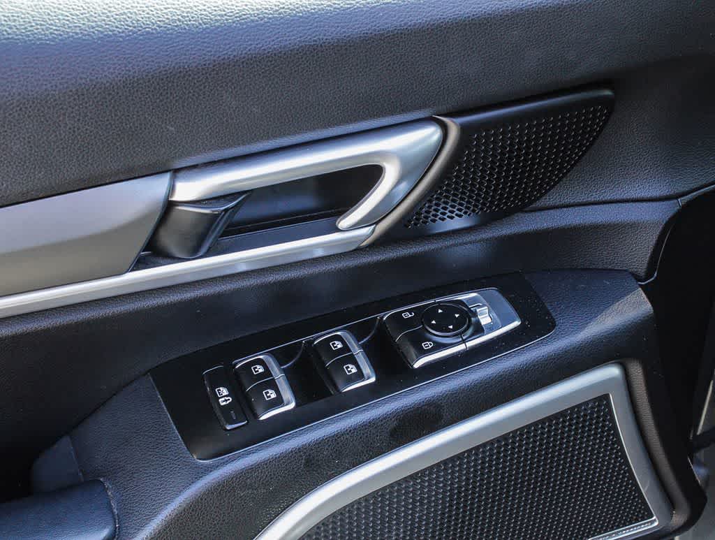 Thumbnail: 2020 Kia Telluride - 17