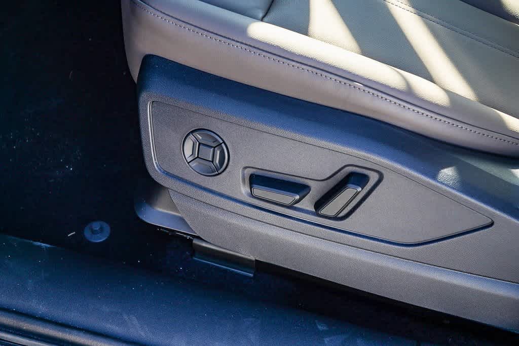 Thumbnail: 2025 Audi Q5 - 24