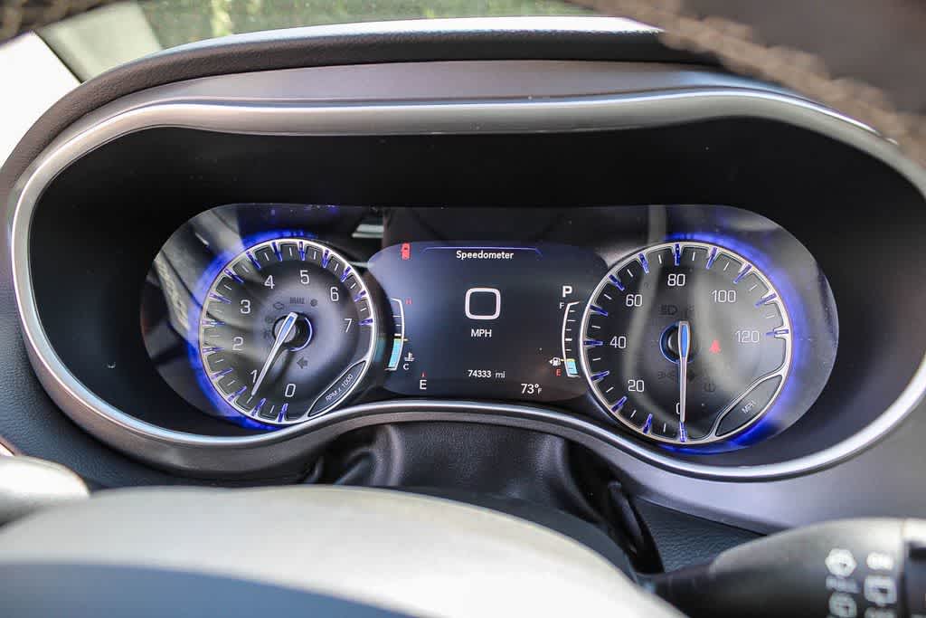 Thumbnail: 2023 Chrysler Pacifica - 22