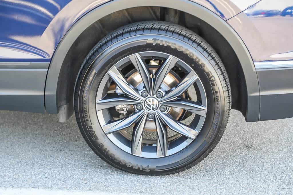 Thumbnail: 2022 Volkswagen Tiguan - 10