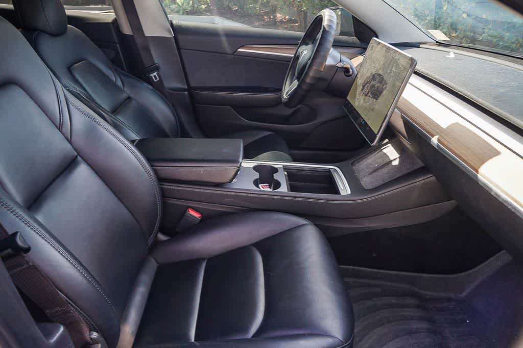 Thumbnail: 2023 Tesla Model 3 - 15