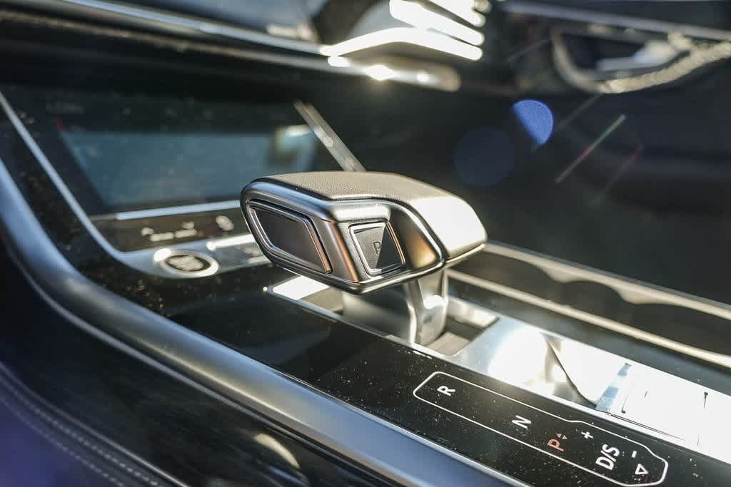 Thumbnail: 2026 Audi Q7 - 25