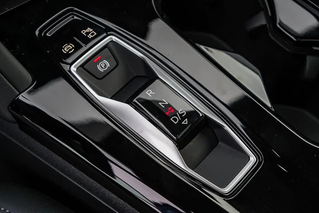 Thumbnail: 2025 Audi Q5 - 22