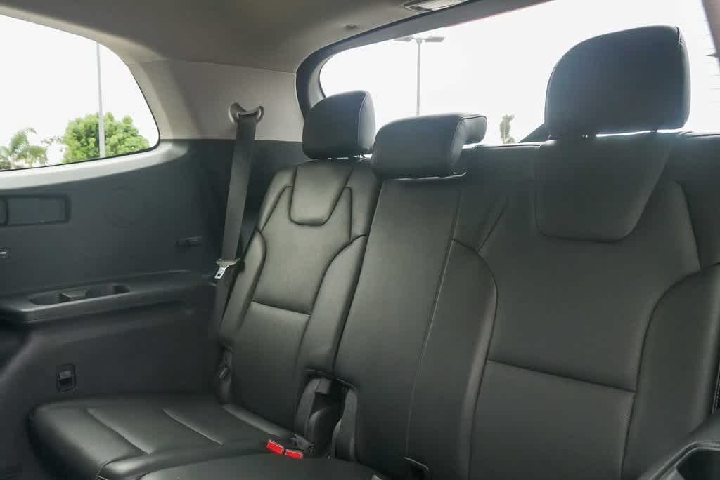 Thumbnail: 2021 Kia Telluride - 18