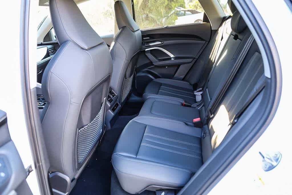 Thumbnail: 2025 Audi Q5 - 17