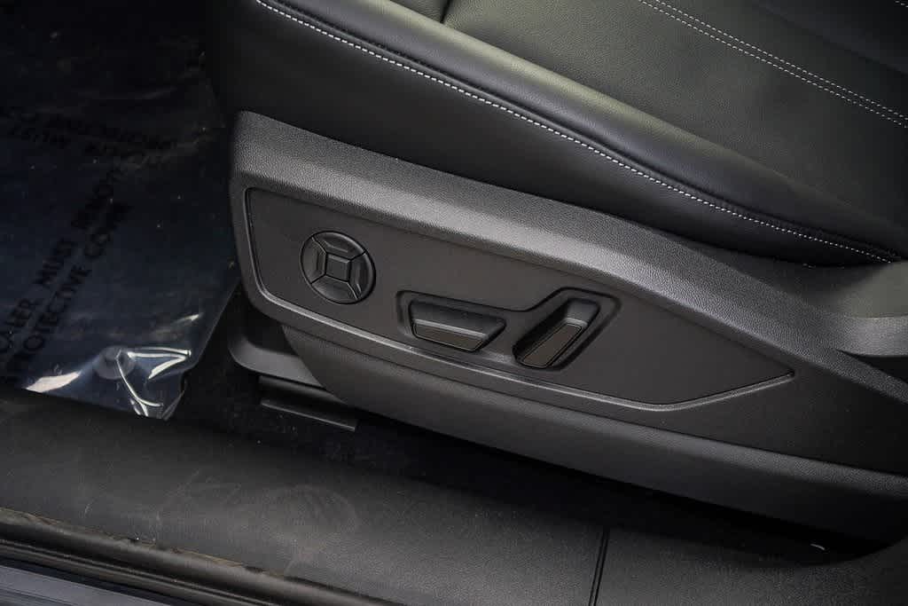 Thumbnail: 2025 Audi Q5 - 23