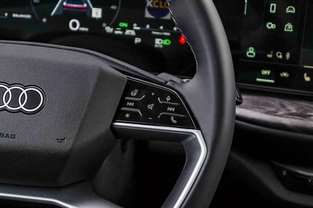 Thumbnail: 2025 Audi Q5 - 17