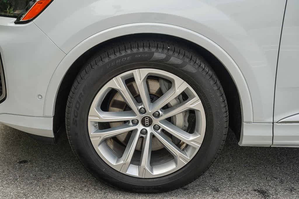 Thumbnail: 2025 Audi Q7 - 10