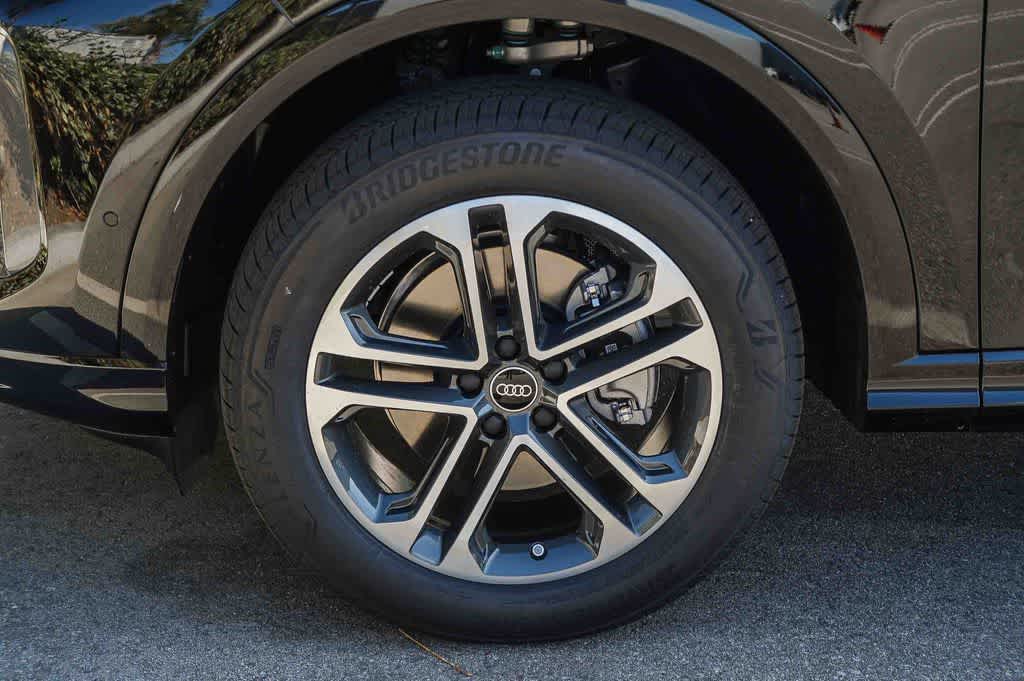 Thumbnail: 2026 Audi Q5 - 10