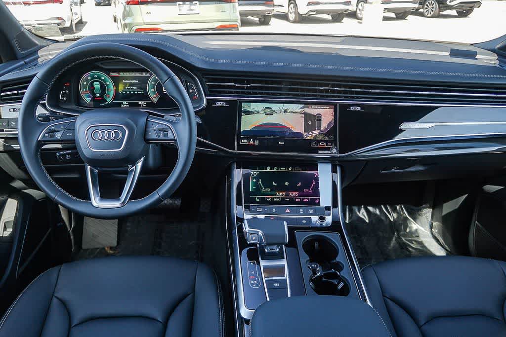 Thumbnail: 2026 Audi Q7 - 12