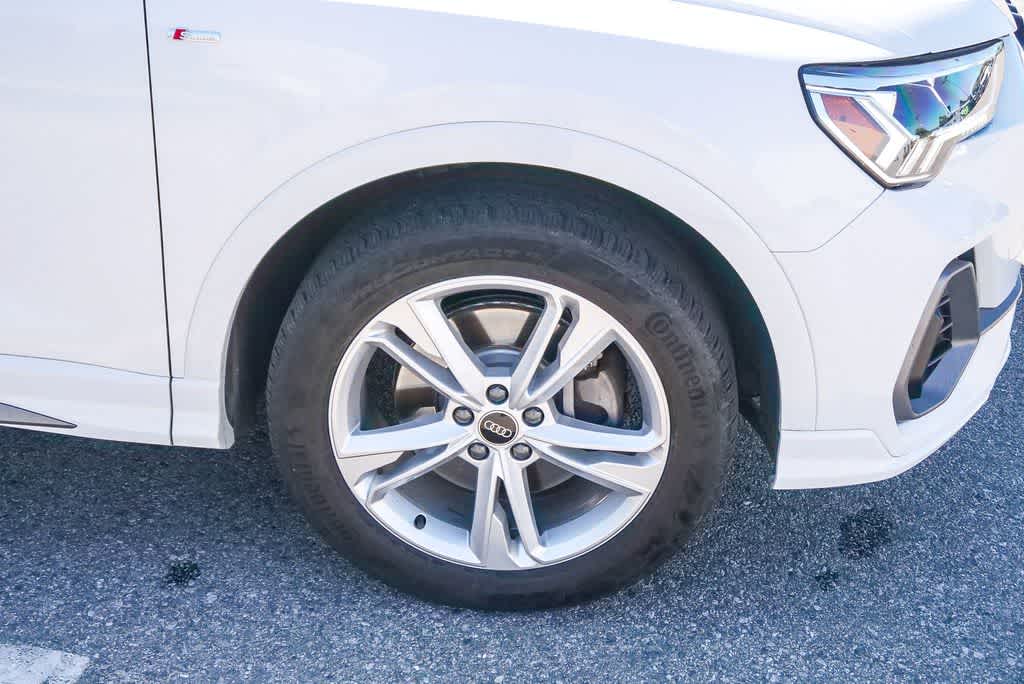 Thumbnail: 2023 Audi Q3 - 13