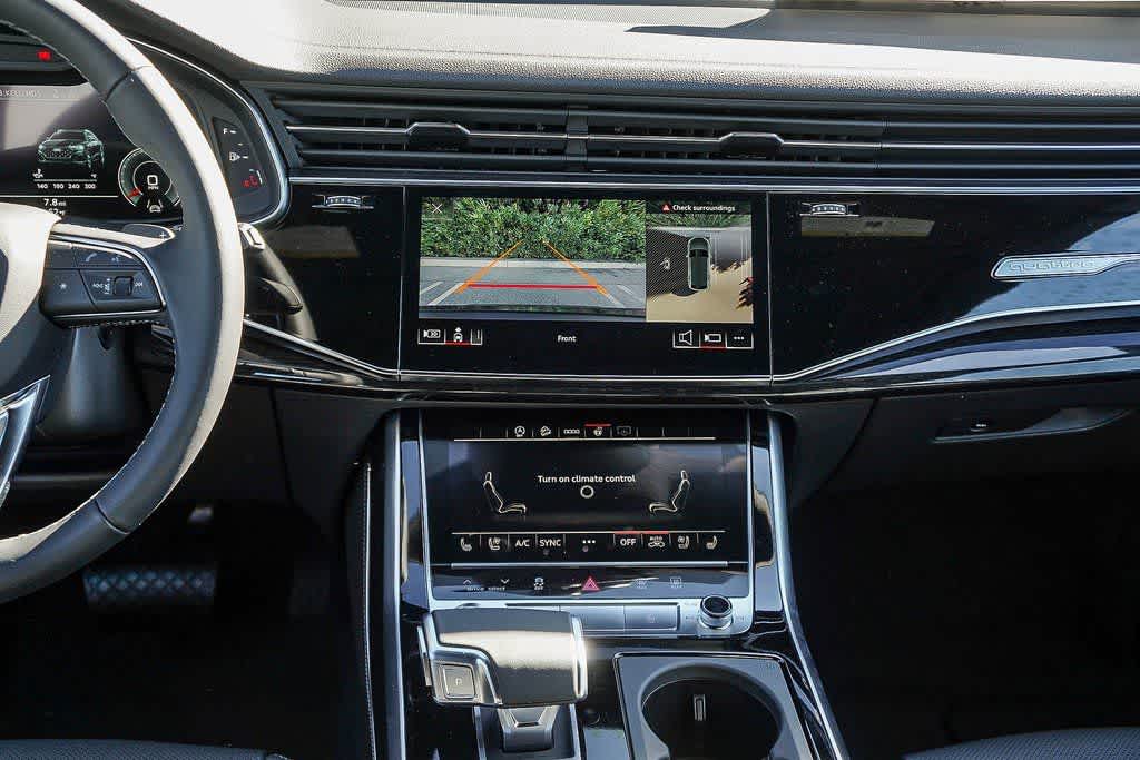 Thumbnail: 2026 Audi Q8 - 13