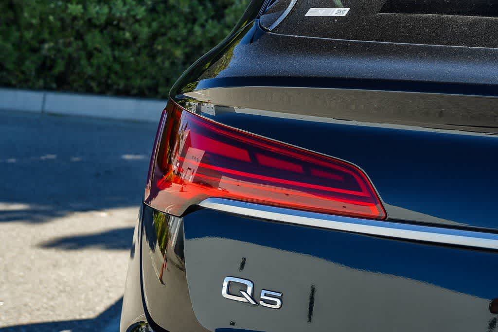 Thumbnail: 2023 Audi Q5 - 7