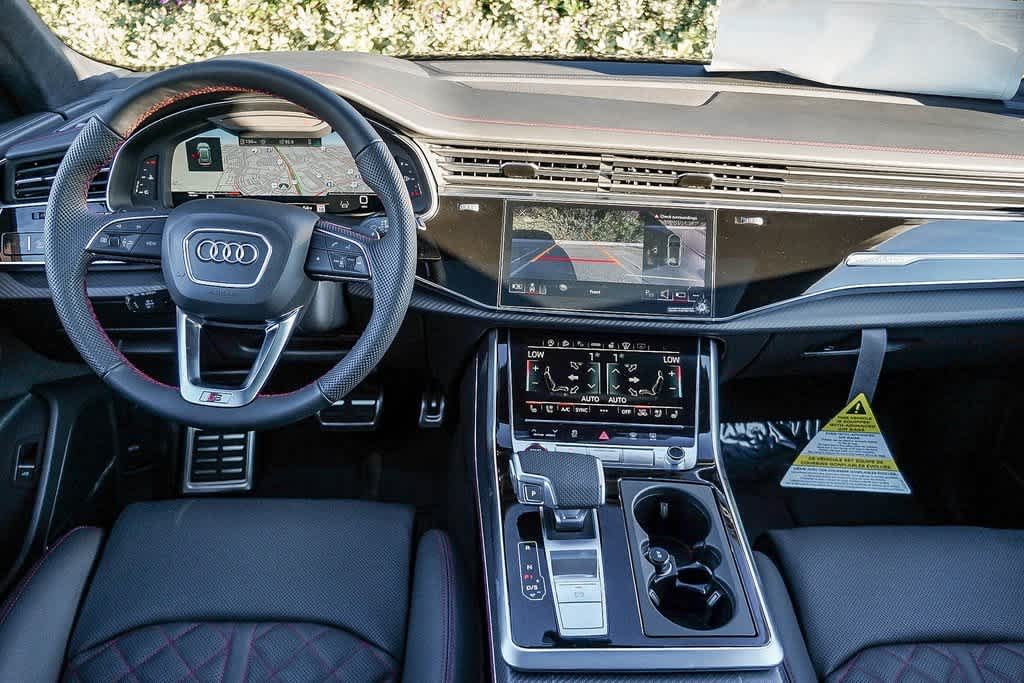 Thumbnail: 2026 Audi SQ8 - 12