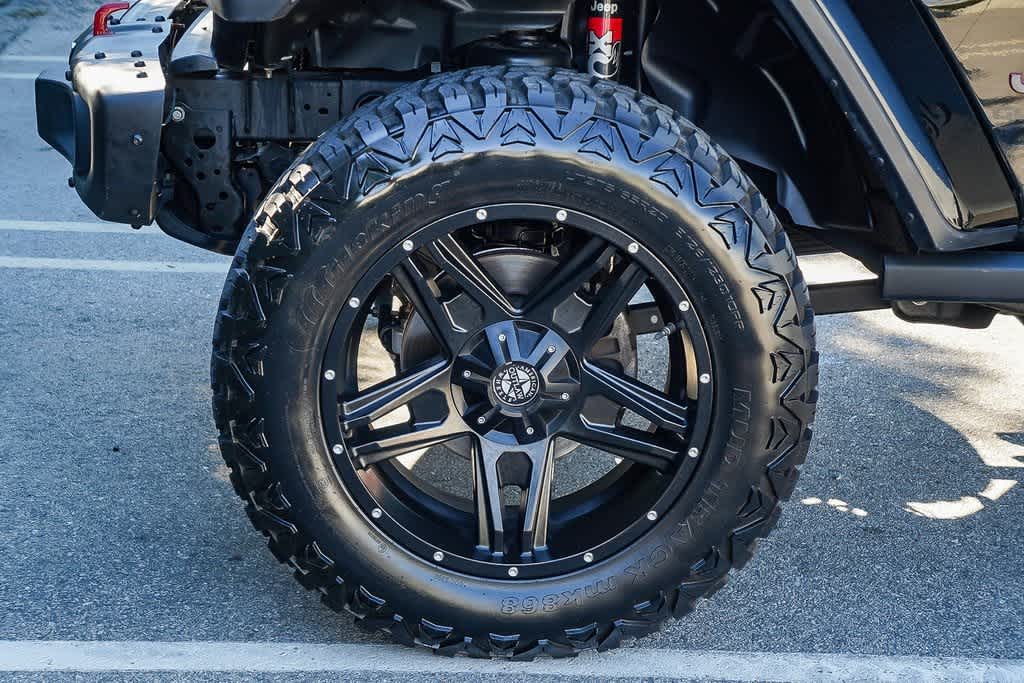 Thumbnail: 2020 Jeep Gladiator - 10