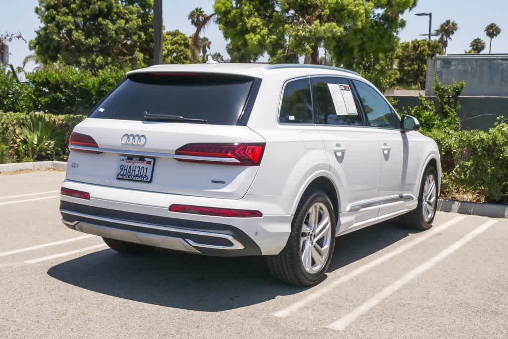 Thumbnail: 2023 Audi Q7 - 10