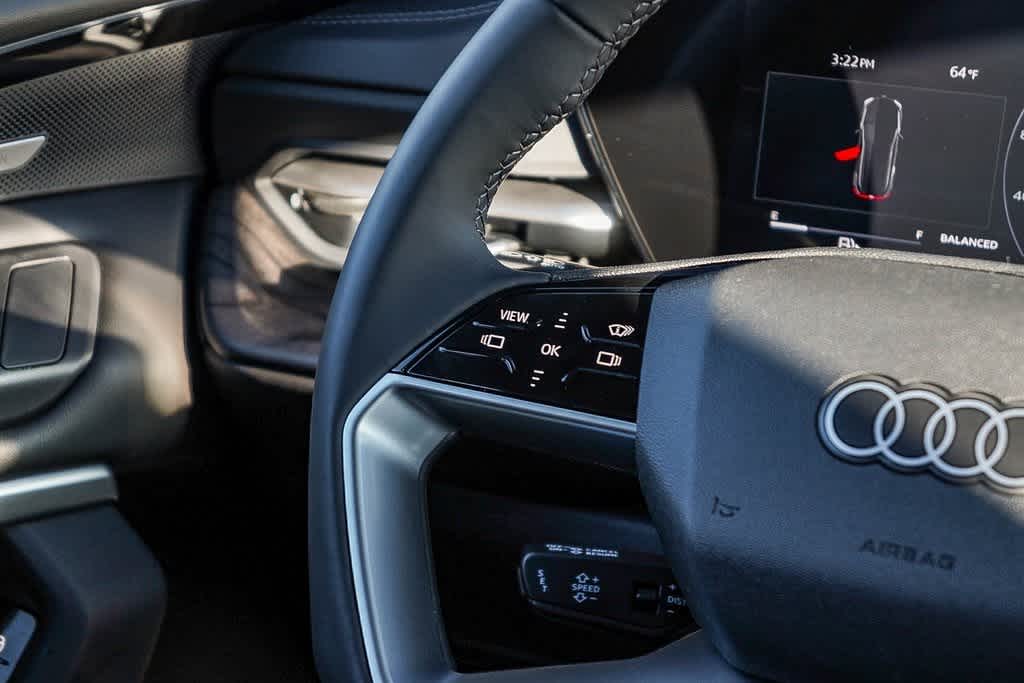 Thumbnail: 2025 Audi Q5 - 16