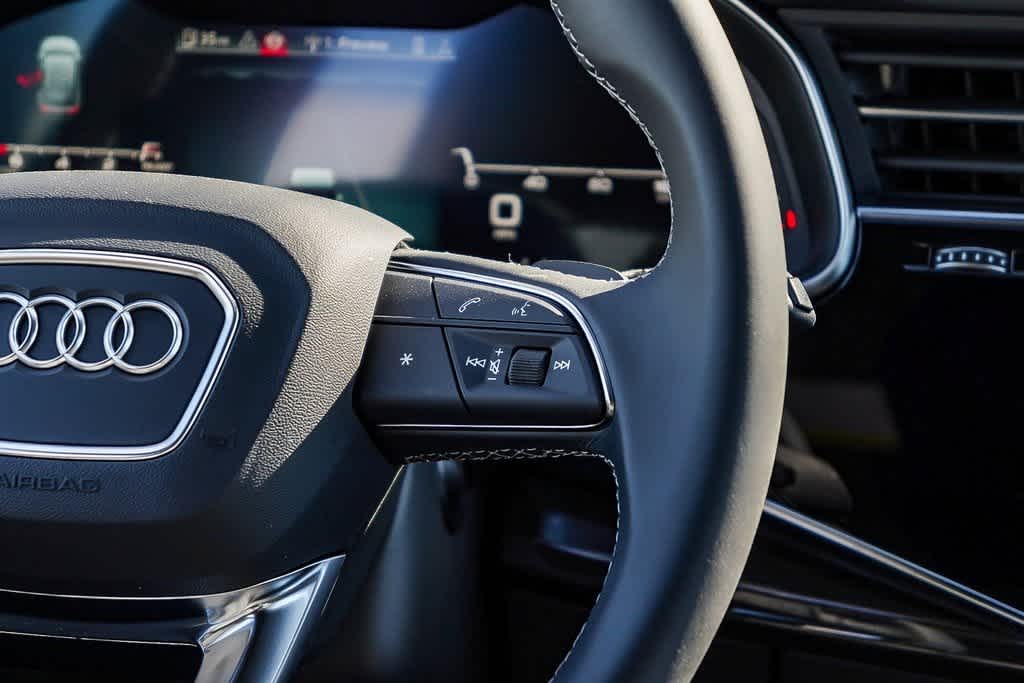 Thumbnail: 2026 Audi Q8 - 17