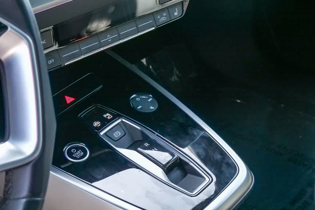 Thumbnail: 2023 Audi Q4 e-tron - 15