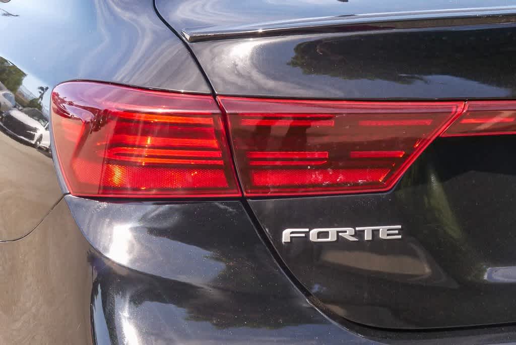Thumbnail: 2022 Kia Forte - 12