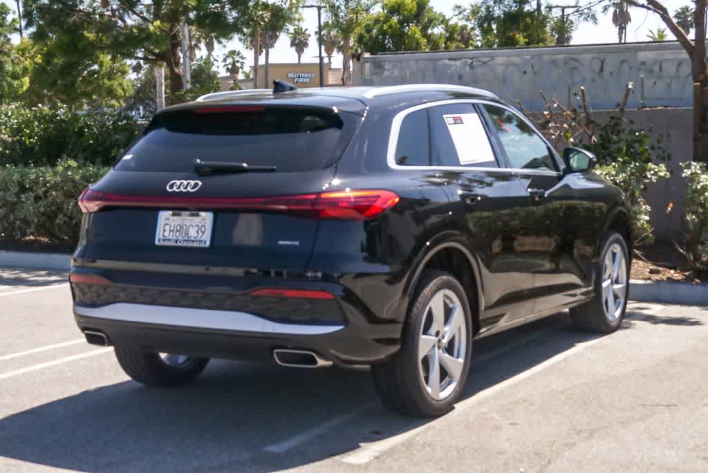 Thumbnail: 2025 Audi Q5 - 10