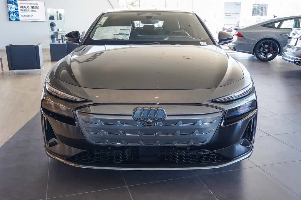 Thumbnail: 2025 Audi e-tron S - 2