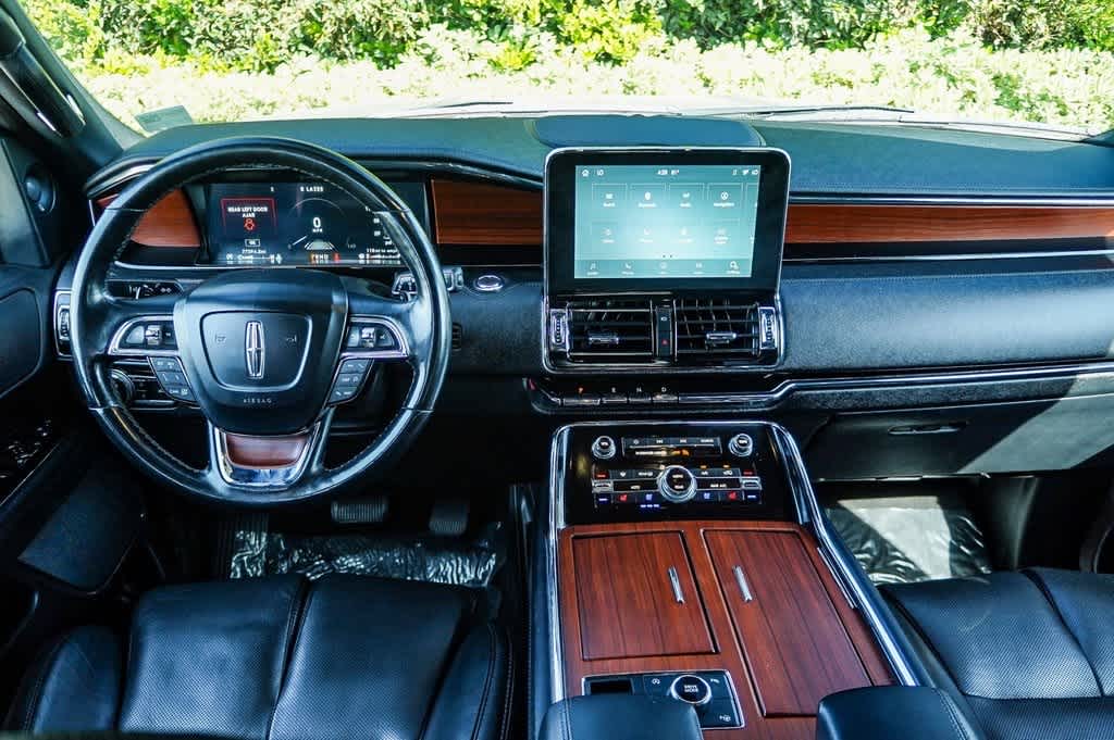 Thumbnail: 2021 Lincoln Navigator - 12