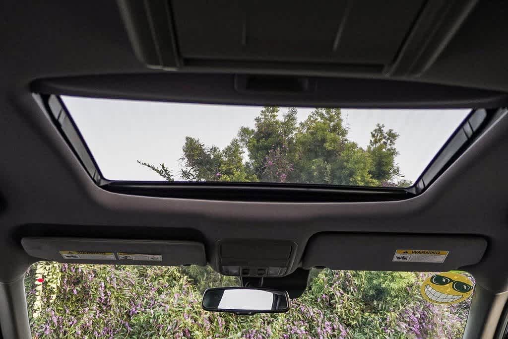 Thumbnail: 2017 Honda Pilot - 18