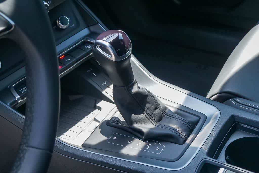 Thumbnail: 2025 Audi Q3 - 19