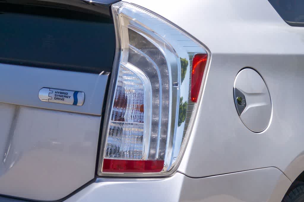 Thumbnail: 2014 Toyota Prius - 10