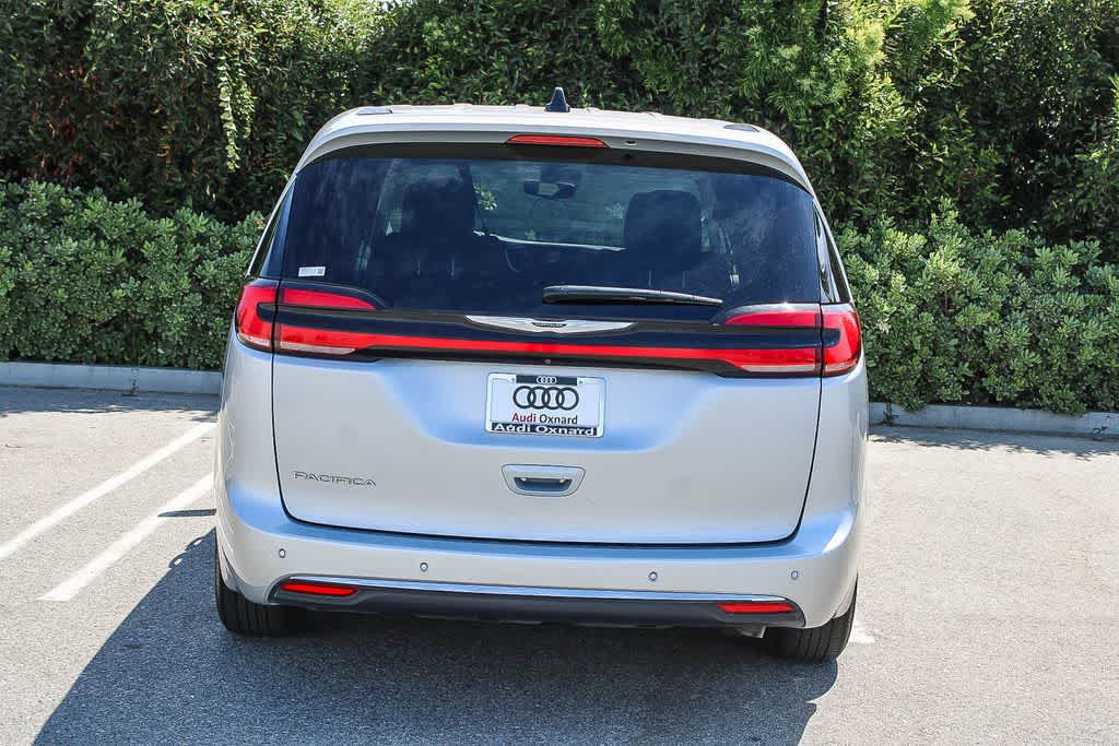 Thumbnail: 2023 Chrysler Pacifica - 8