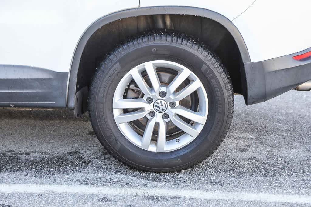 Thumbnail: 2017 Volkswagen Tiguan - 10