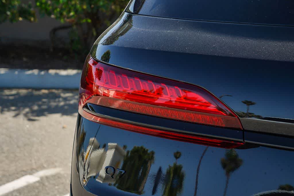 Thumbnail: 2026 Audi Q7 - 7